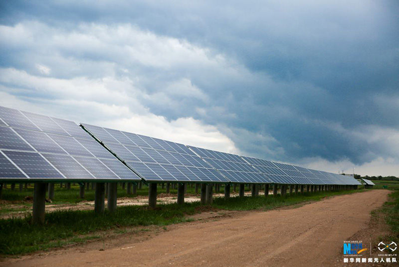 Usina fotovoltaica no formato de panda entra em funcionamento no norte da China
