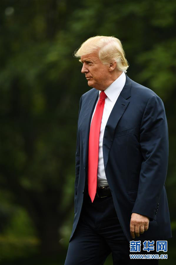 Trump aprova investiga??o em torno de suposto roubo de propriedade intelectual pela China