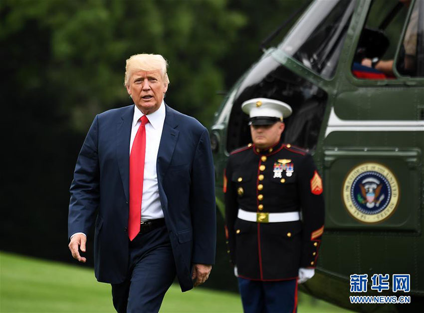 Trump aprova investiga??o em torno de suposto roubo de propriedade intelectual pela China