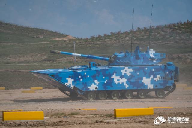 China apresenta equipamentos militares terrestres domésticos para exporta??o