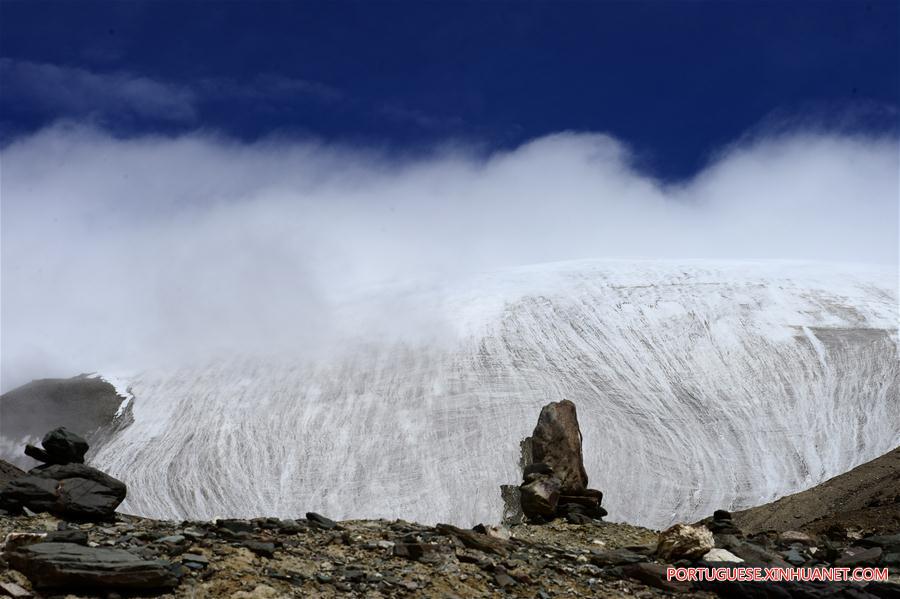 Em imagens: Pico Yuzhu das montanhas Kunlun em Qinghai