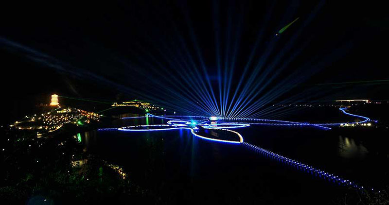 Cal?ada flutuante mais longa do mundo em Guizhou