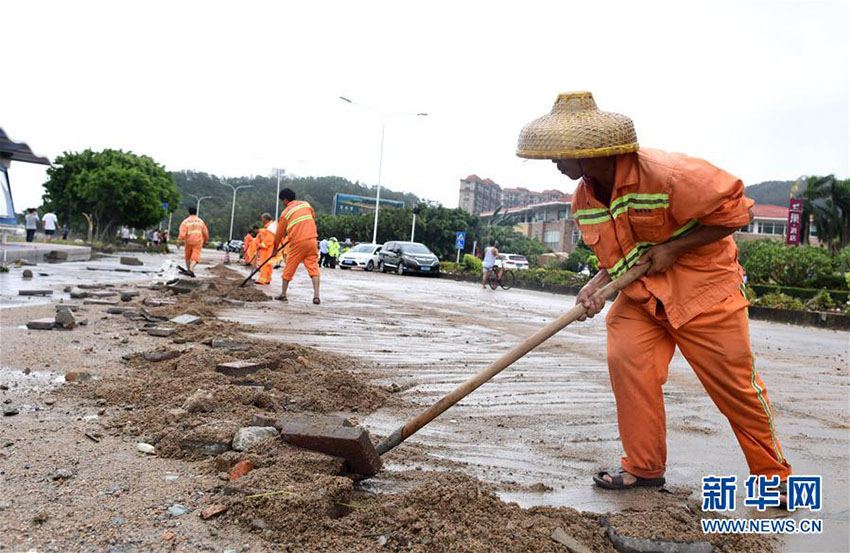 Regi?o no sul da China inicia recupera??o do tuf?o Hato, mas um novo pode estar a caminho