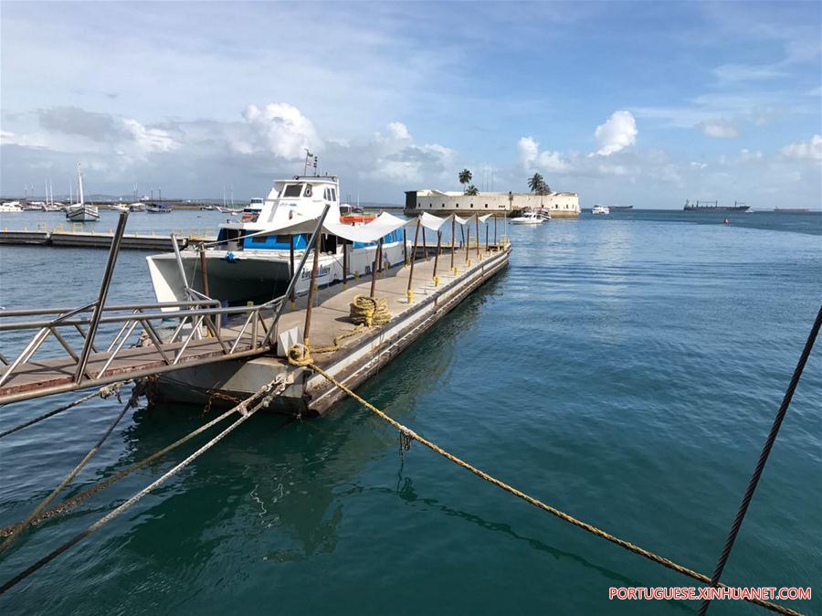 Naufrágio de barco de passageiros faz 18 mortos no Brasil