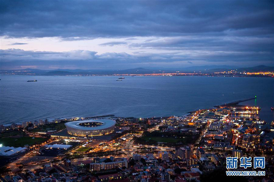 Monumentos ic?nicos construídos nos BRICS ao longo dos últimos 10 anos