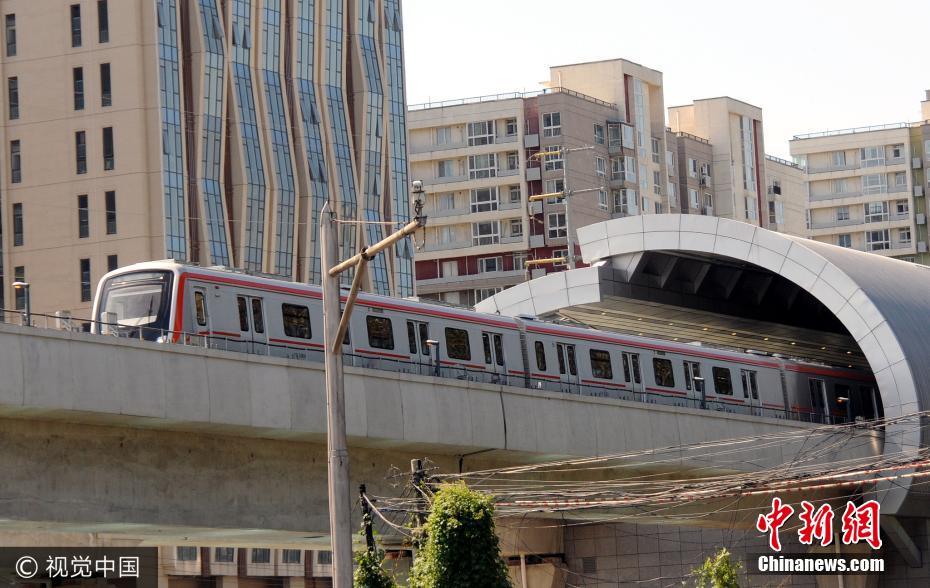 Primeira linha de metr? sem motorista de Beijing entra em fase de testes