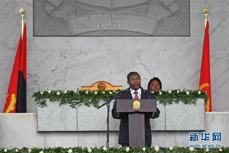 Jo?o Louren?o assume presidência de Angola