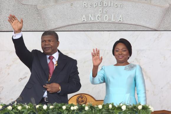 Jo?o Louren?o assume presidência de Angola