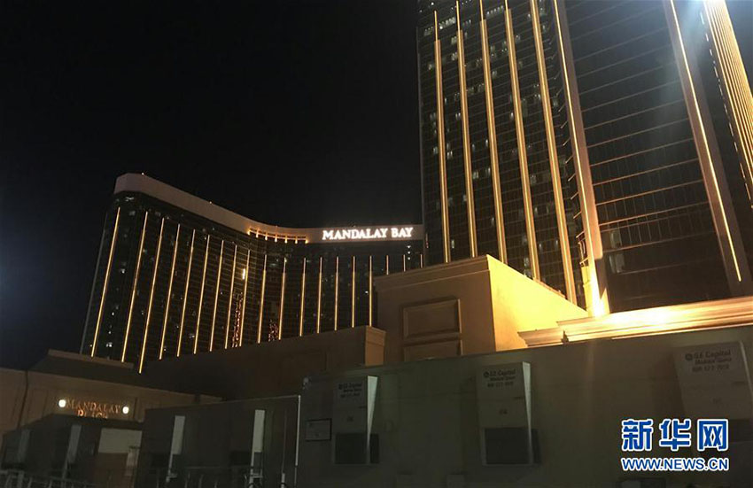 Atentado em Las Vegas deixa pelo menos 50 mortos