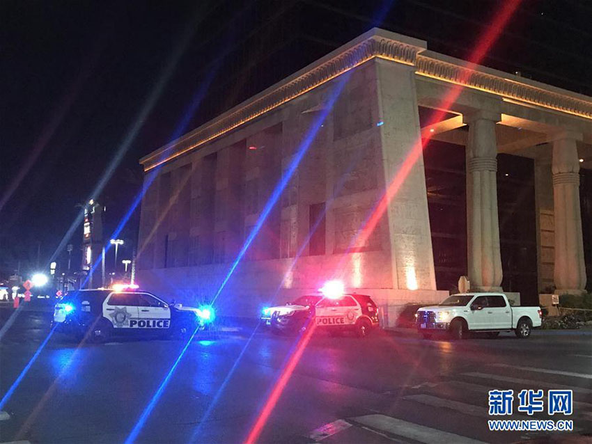 Atentado em Las Vegas deixa pelo menos 50 mortos