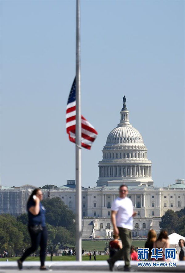 Atentado em Las Vegas deixa pelo menos 50 mortos