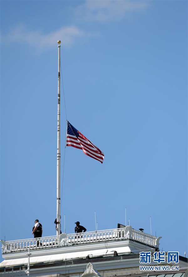 Atentado em Las Vegas deixa pelo menos 50 mortos