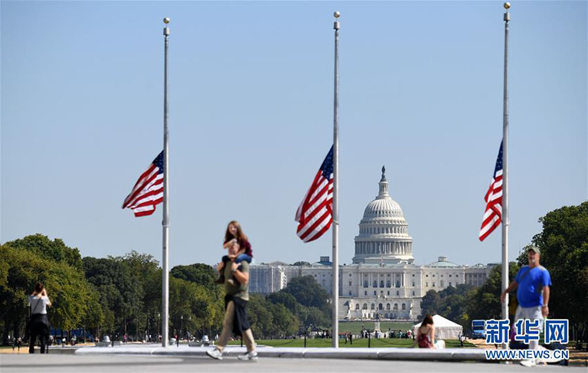 Atentado em Las Vegas deixa pelo menos 50 mortos