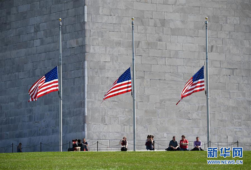 Atentado em Las Vegas deixa pelo menos 50 mortos