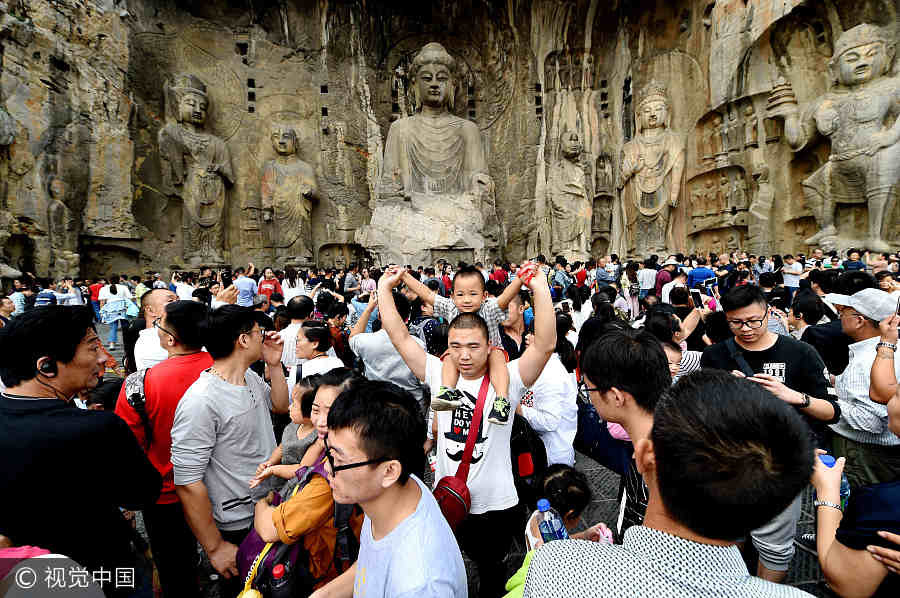 China registra 705 milh?es de viagens durante feriad?o