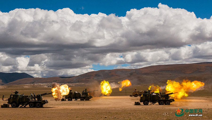 ELP realiza examina??o conjunta no oeste da China