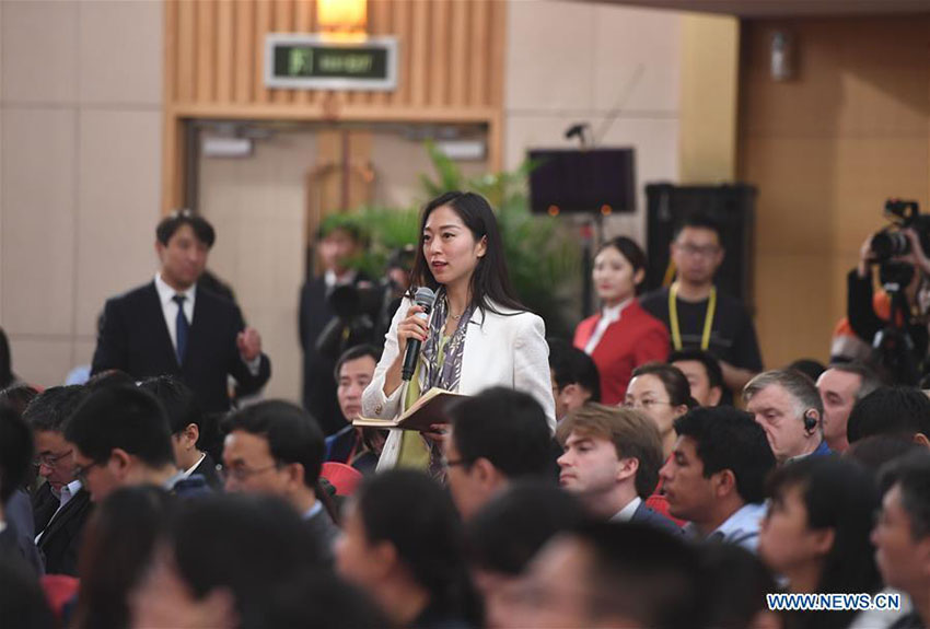 Centro de imprensa do 19o Congresso Nacional do PCCh realiza coletiva de imprensa