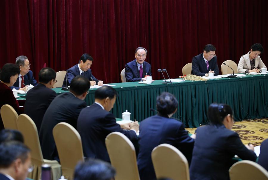 Líderes do PCCh pedem por implementa??o do pensamento de Xi