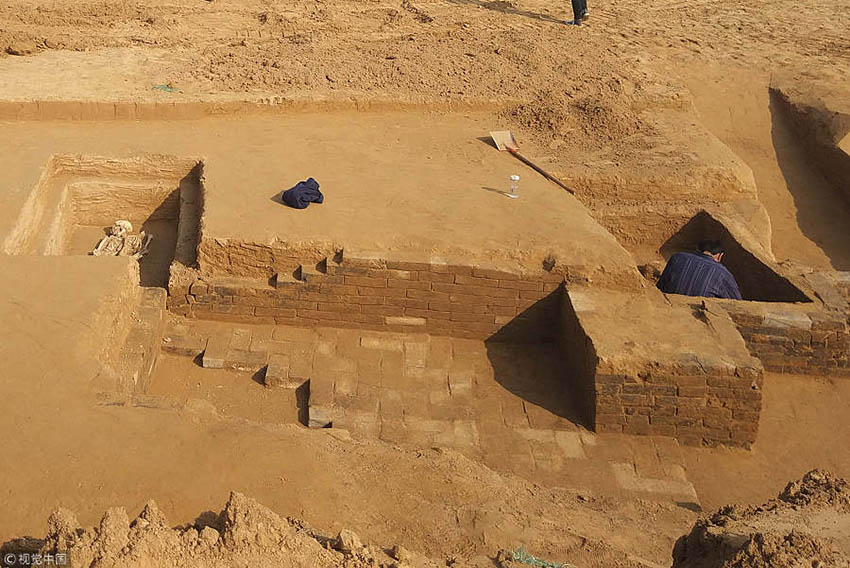 73 túmulos de 2.000 anos s?o descobertos em Zhengzhou