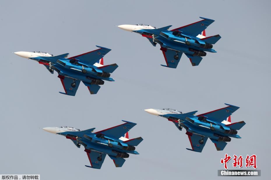 Galeria: Arranca o 15o Show Aéreo de Dubai