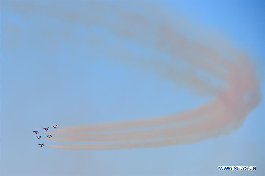 Galeria: Arranca o 15o Show Aéreo de Dubai