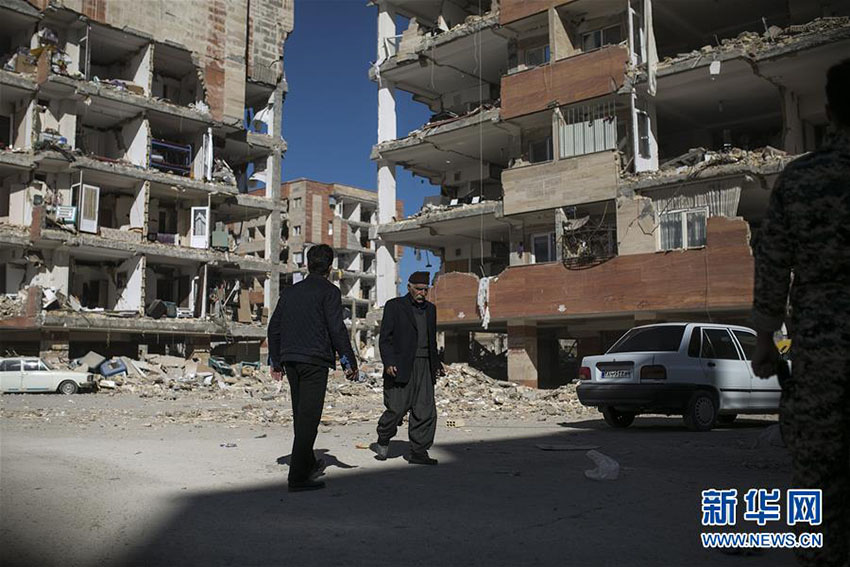 Terremoto de 7,3 graus de magnitude vitima 415 pessoas na fronteira Ir?-Iraque