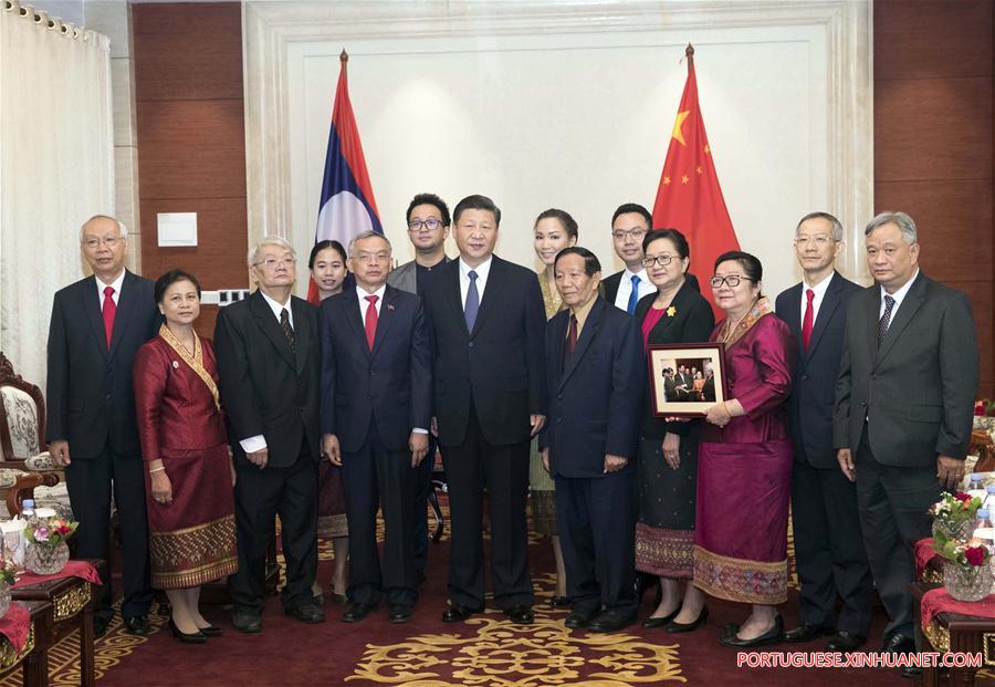 Presidente chinês pede que gera??es jovens avancem amizade China-Laos