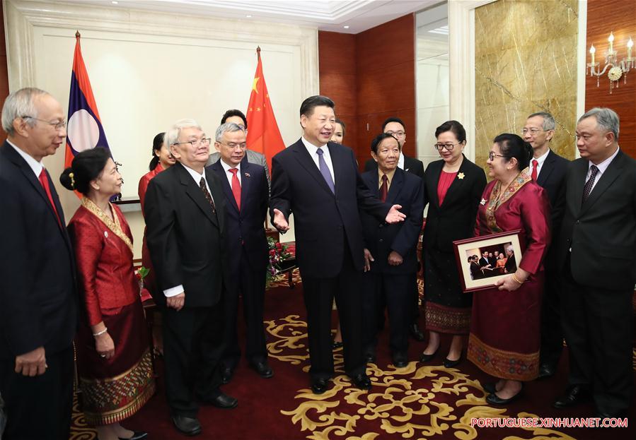 Presidente chinês pede que gera??es jovens avancem amizade China-Laos