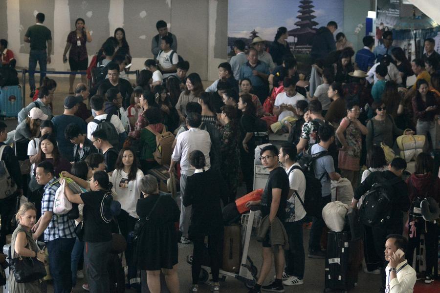 Erup??o vulcanica obriga Indonésia a prolongar encerramento do aeroporto de Bali 