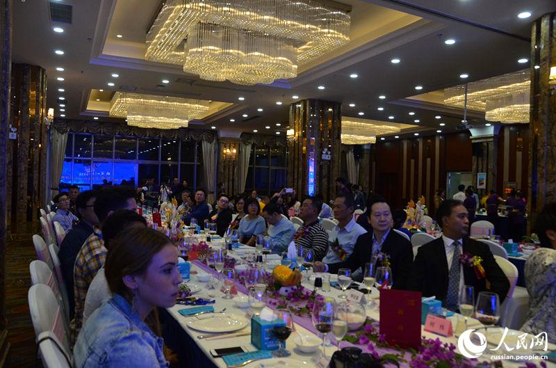 Haikou inaugura “Viagem pela Gastronomia de Hainan” para jornalistas chineses e estrangeiros 