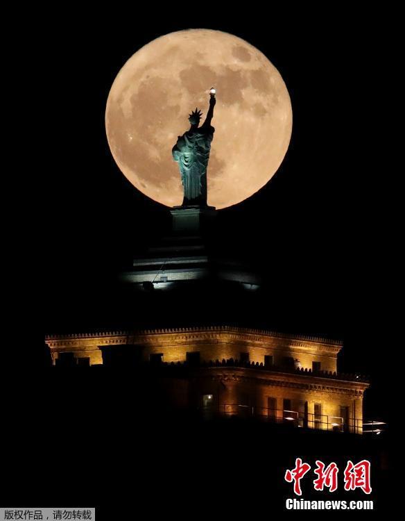 Galeria: Superlua ilumina céus por todo o mundo