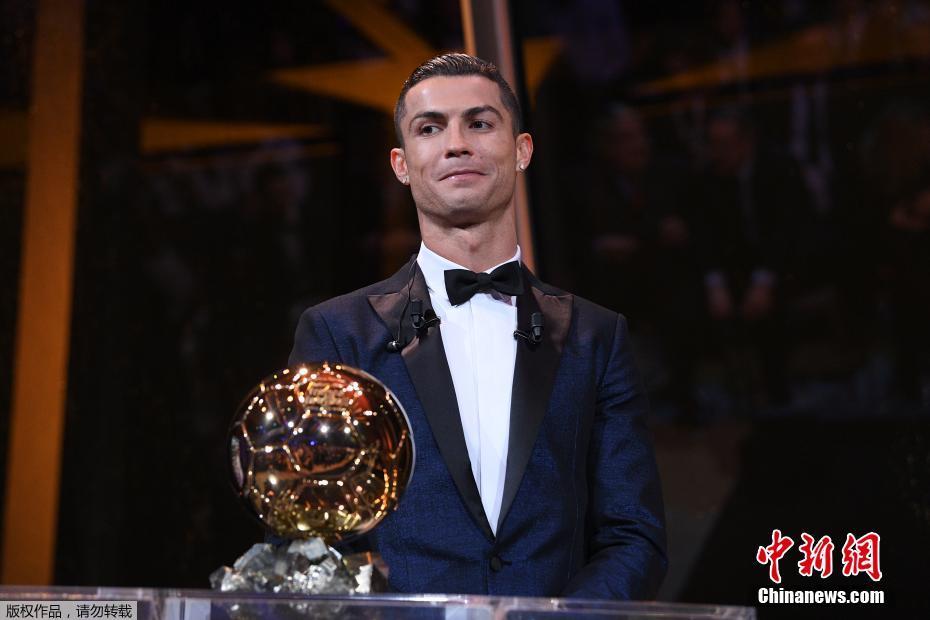 Cristiano Ronaldo iguala Messi e conquista a Bola de Ouro pela 5a vez