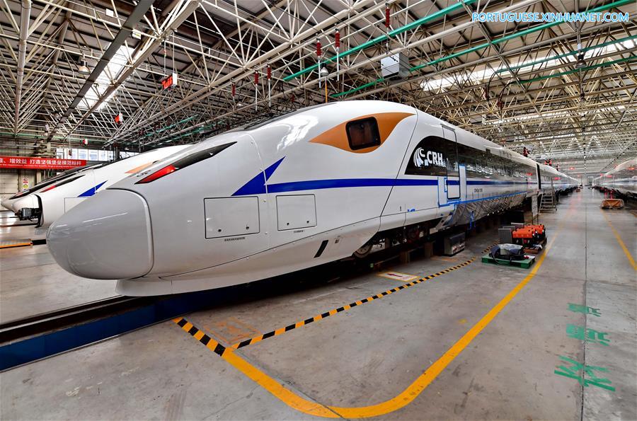 Tangshan desenvolve fabrica??o de equipamentos com corte contínuo da sobrecapacidade de a?o