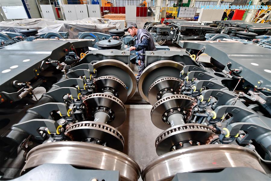 Tangshan desenvolve fabrica??o de equipamentos com corte contínuo da sobrecapacidade de a?o