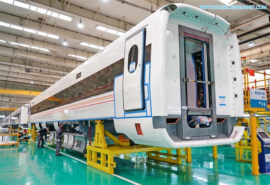 Tangshan desenvolve fabrica??o de equipamentos com corte contínuo da sobrecapacidade de a?o