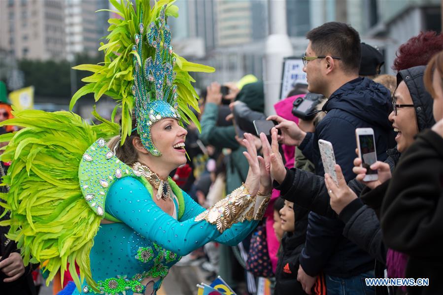 Macau realiza desfile internacional para assinalar 18o aniversário do regresso à pátria