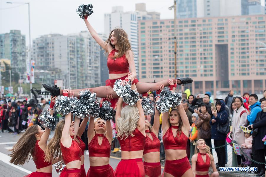 Macau realiza desfile internacional para assinalar 18o aniversário do regresso à pátria