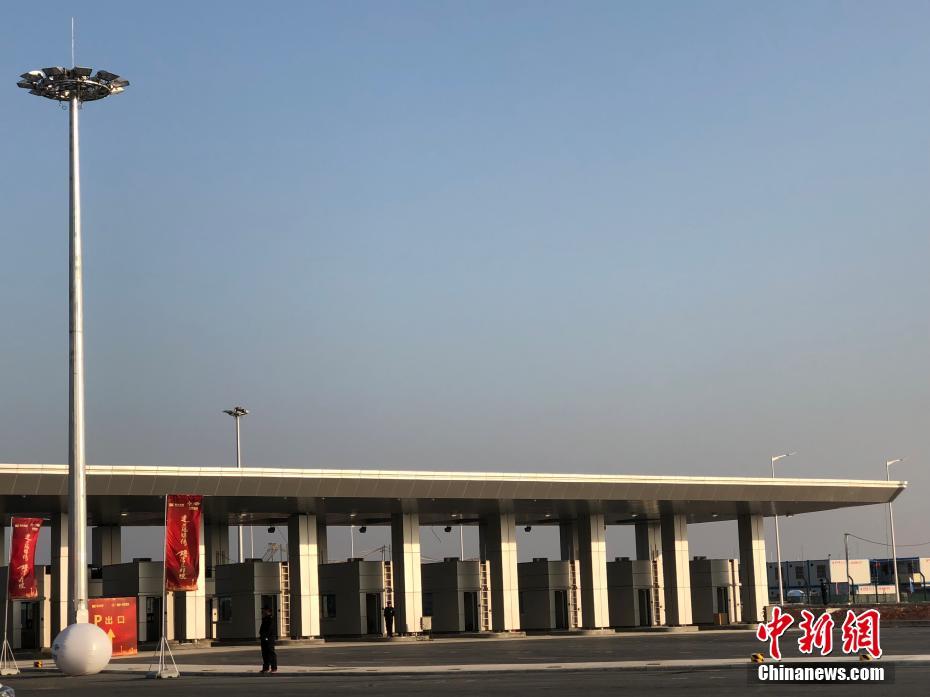 Concluído o porto de Macau da Ponte Hong Kong-Zhuhai-Macau