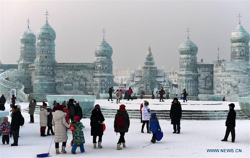 Galeria: Turistas visitam Mundo de Neve e Gelo em Harbin para celebrar ano novo