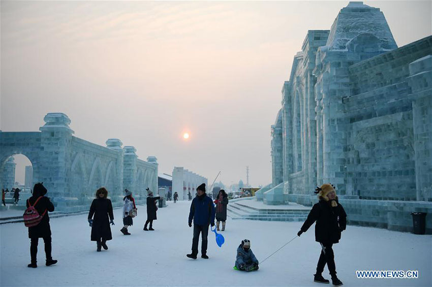 Galeria: Turistas visitam Mundo de Neve e Gelo em Harbin para celebrar ano novo
