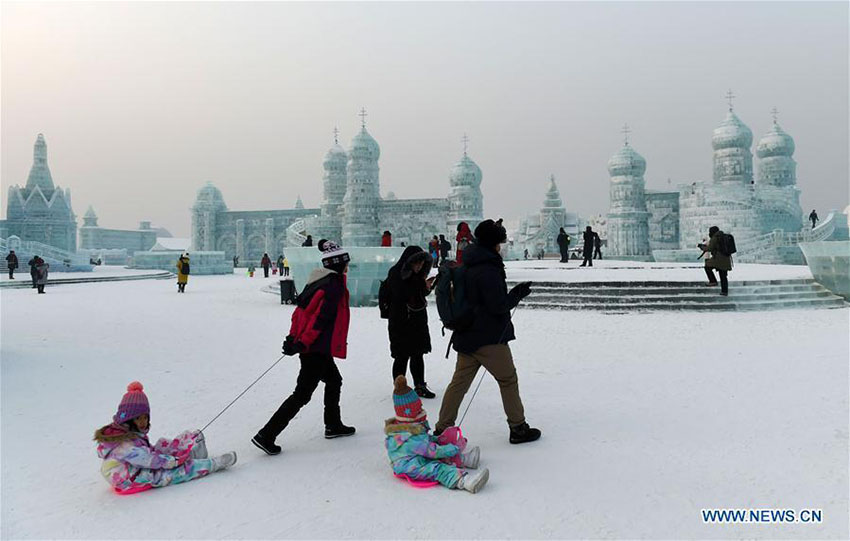 Galeria: Turistas visitam Mundo de Neve e Gelo em Harbin para celebrar ano novo