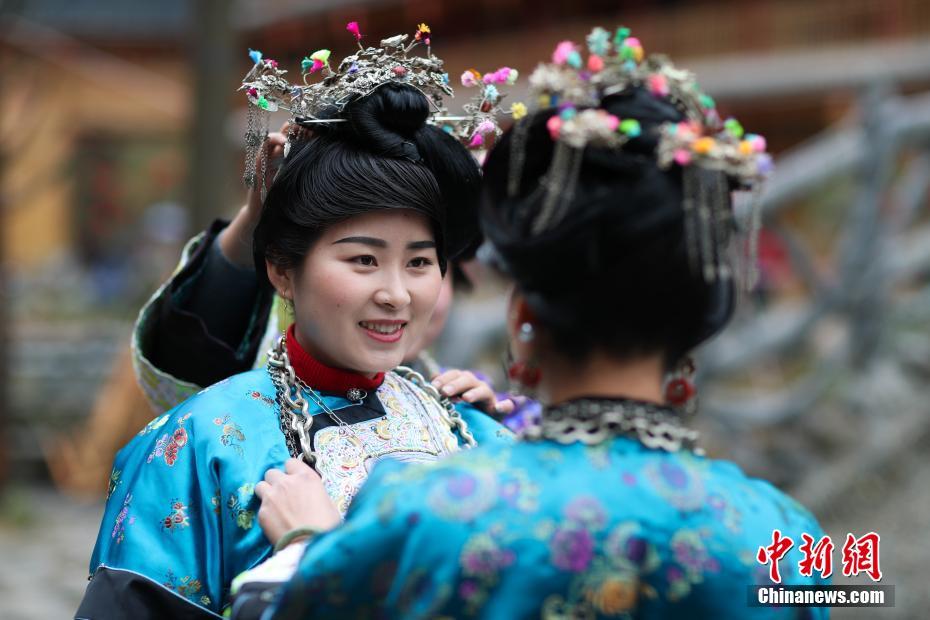 Galeria: Comunidades da etnia Dong preparam a chegada do festival de Dongnian