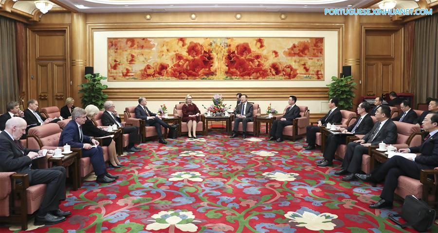 China promete consolidar intercambios parlamentares com países nórdicos e bálticos