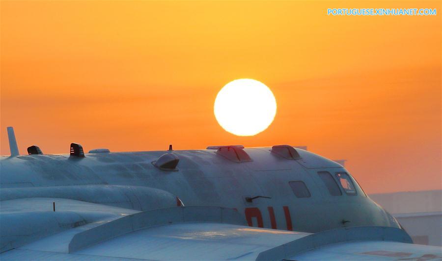 For?a aérea chinesa realiza treinamento de combate real