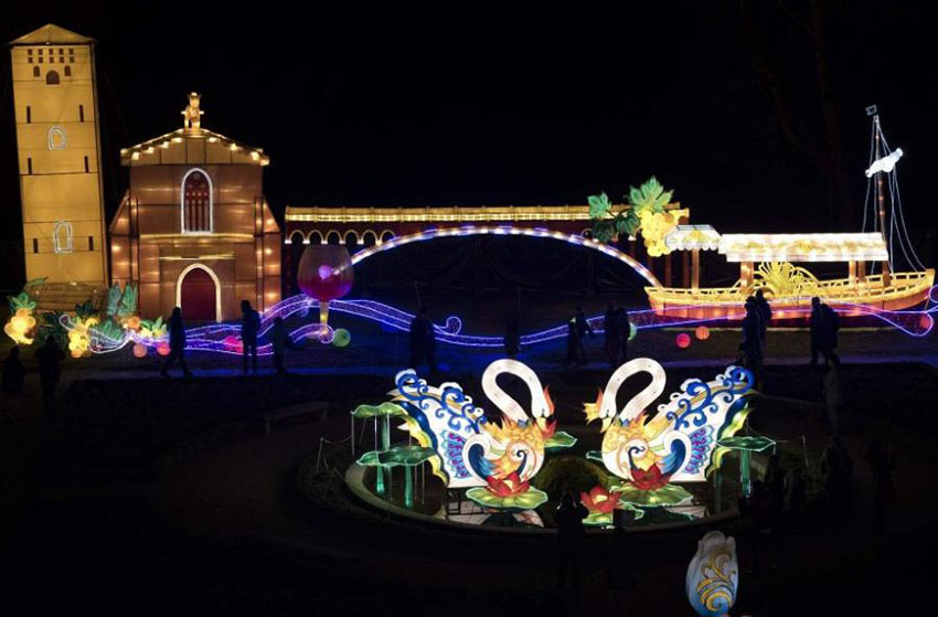 Lanternas tradicionais chinesas exibidas em Gaillac, Fran?a