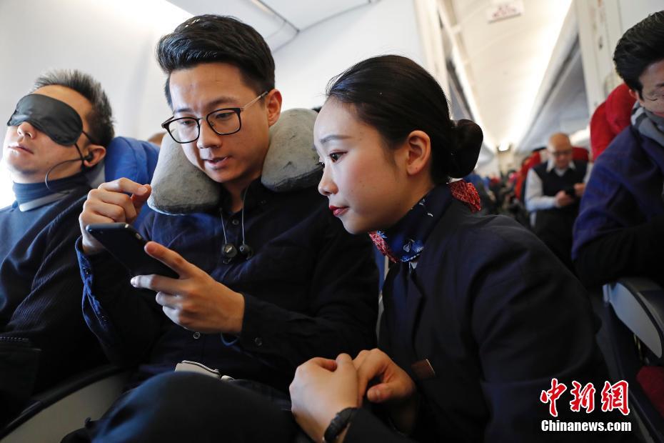 Duas companhias aéreas chinesas desbloqueiam servi?o de Wi-Fi a bordo