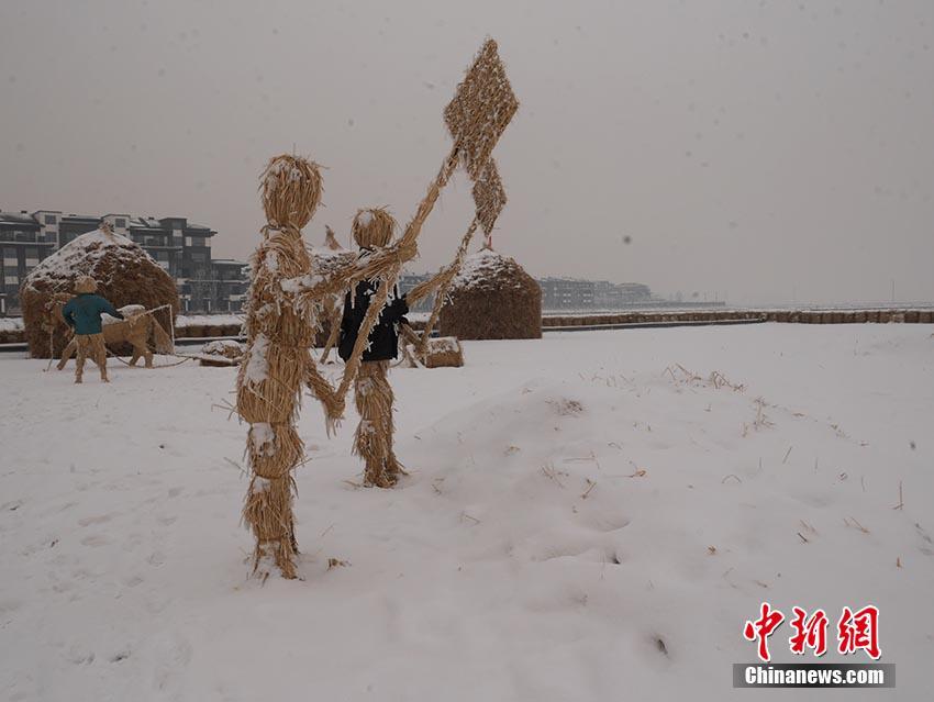 Galeria: Agricultores constroem “parque de palha” em Jilin