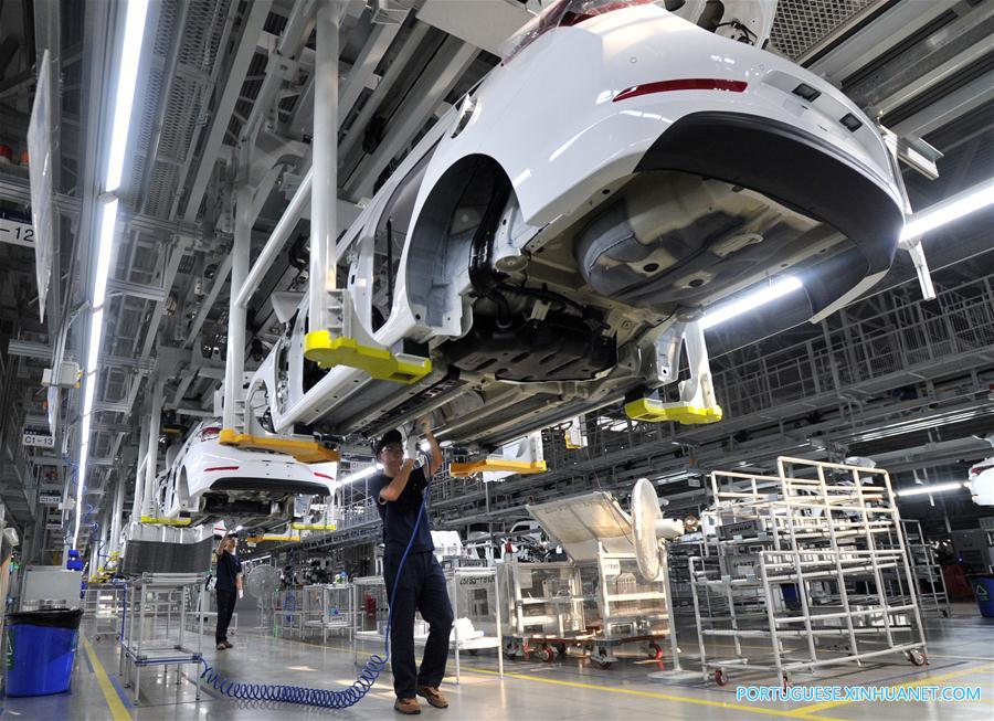 Economia chinesa supera previs?es e cresce 6,9% em 2017