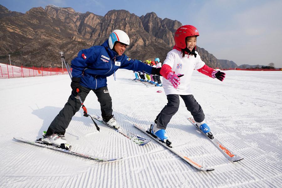 Galeria: Crian?as celebram Dia Mundial da Neve em Beijing