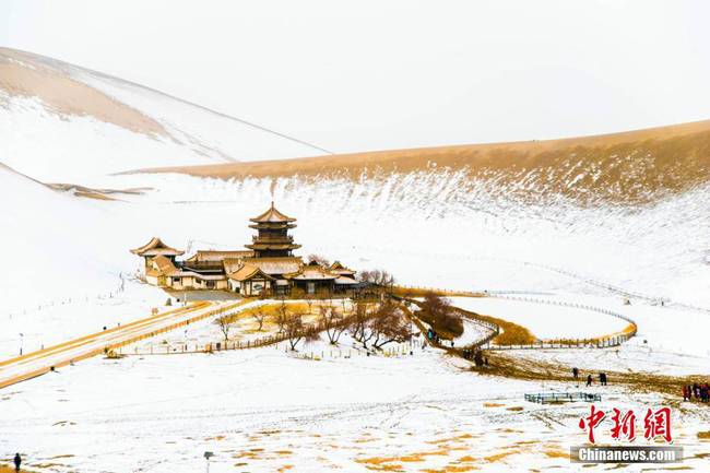 Galeria: Primeira neve do ano em Dunhuang